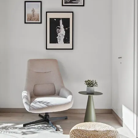 Garden View - Big Terrace דירה *