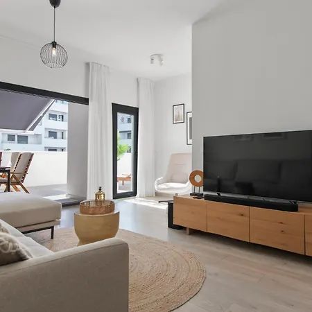 דירה Garden View - Big Terrace אסטפונה