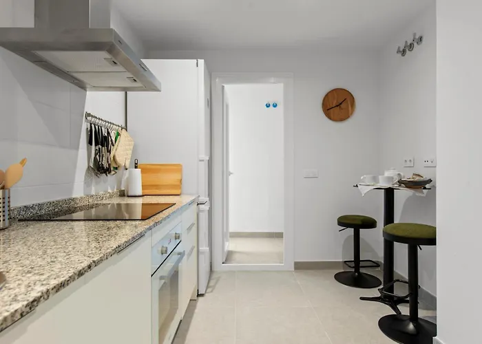 Garden View - Big Terrace شقة إِستيبونا