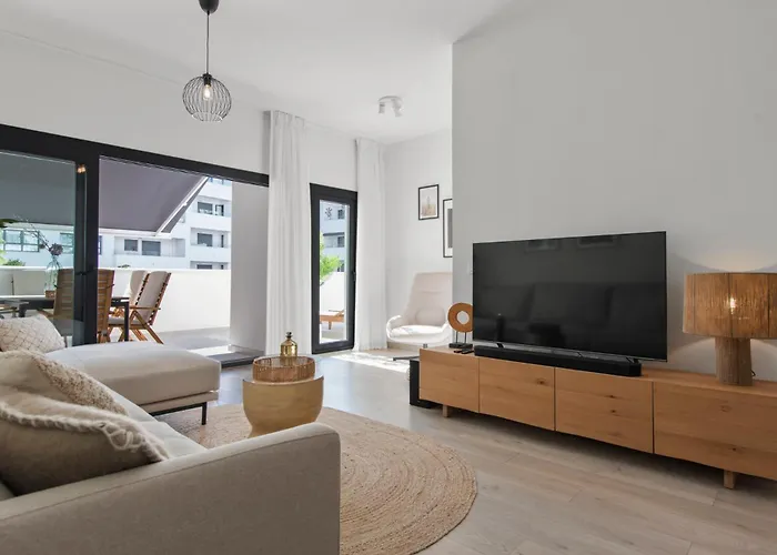 شقة Garden View - Big Terrace إِستيبونا