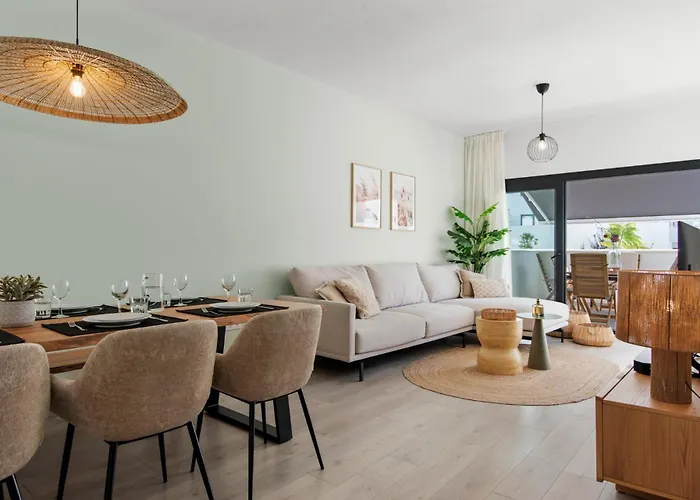 Garden View - Big Terrace شقة *