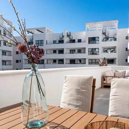 Апартаменти Garden View - Big Terrace Естепона